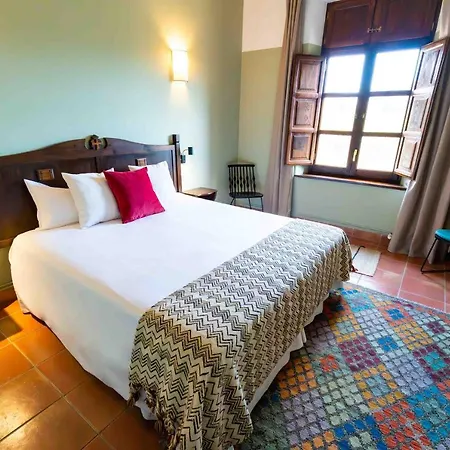 Santuario Virgen De La Fuente מלון *