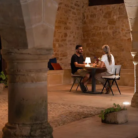 Santuario Virgen De La Fuente Отель Пеньярроия-де-Таставинс