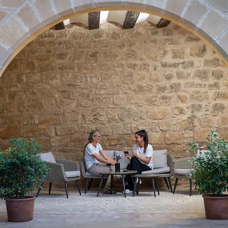 Santuario Virgen De La Fuente Пеньярроия-де-Таставинс