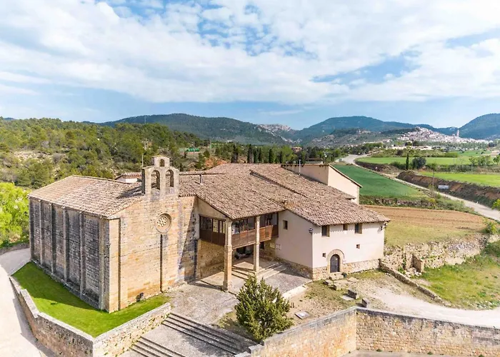 Santuario Virgen De La Fuente Пеньярроия-де-Таставинс