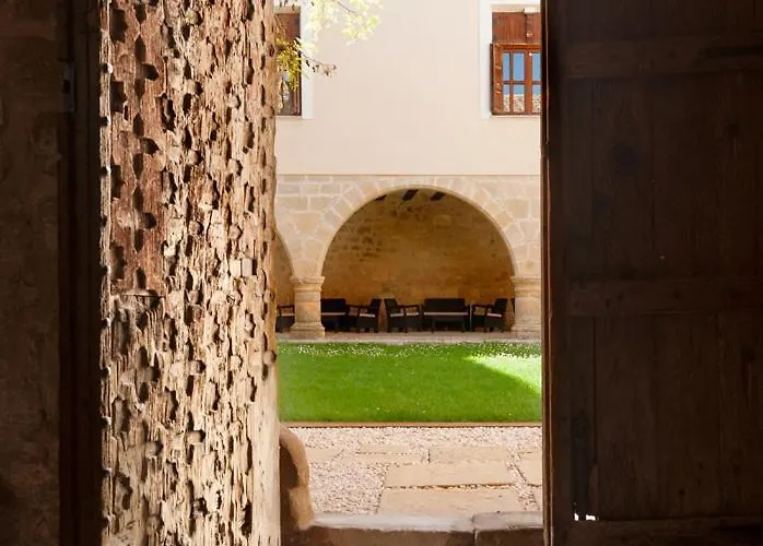 Santuario Virgen De La Fuente Peñarroya de Tastavins